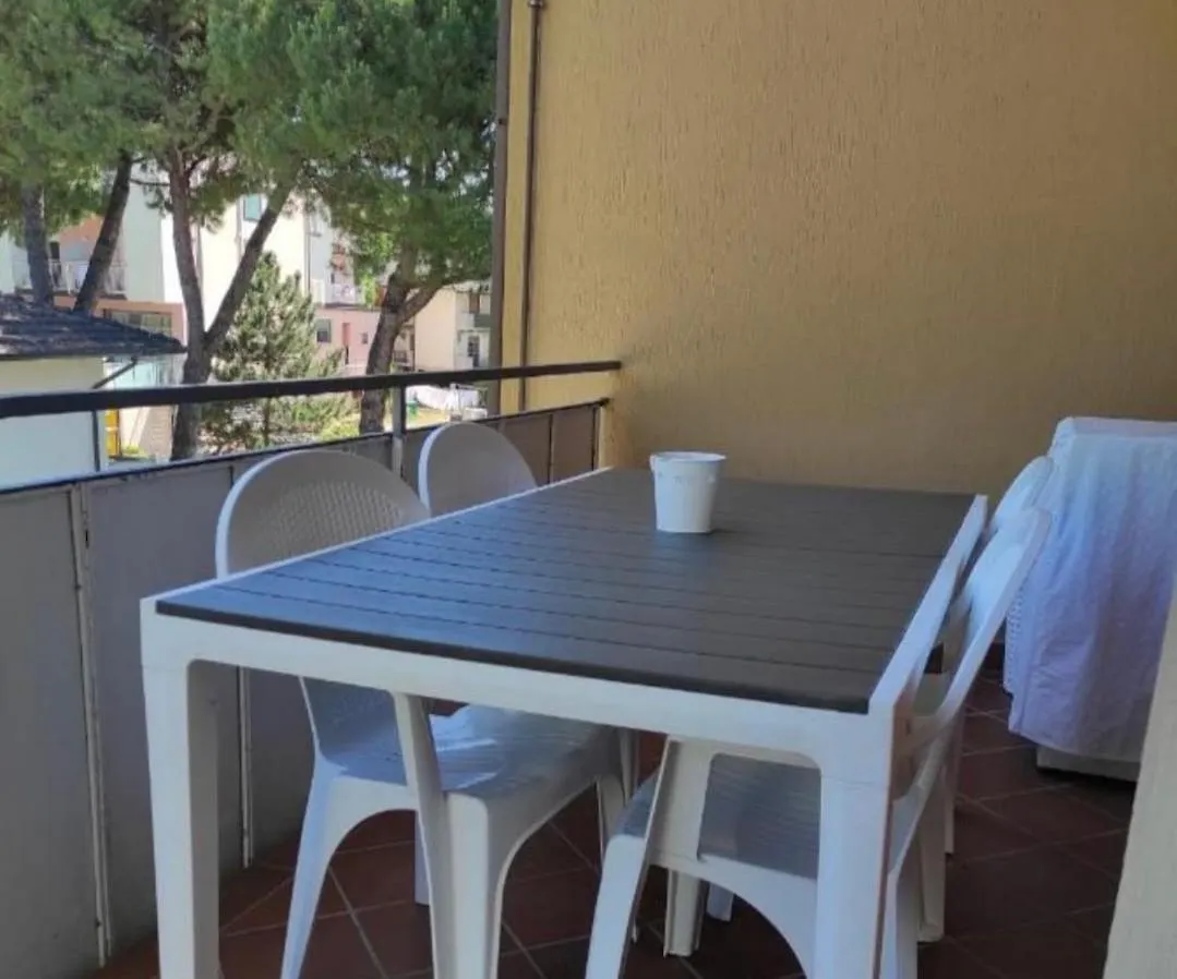 アパート Cn001 - Cesenatico, Bilocale Con Balcone E Aria Condizionataアパートメント