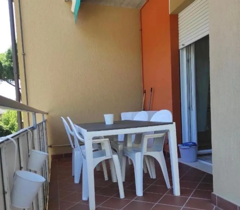 アパート Cn001 - Cesenatico, Bilocale Con Balcone E Aria Condizionataアパートメント イタリア